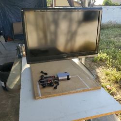 TV & Nintendo Mini System