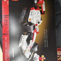 LEGO Icons 10330 McLaren MP4/4 & Ayrton Senna – New / Sealed 