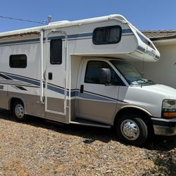 2004 Chevy Motor Home 