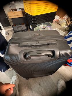 Black Hard Shell Spinner Luggage Suitcase