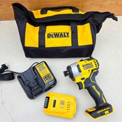 DeWALT 20V ATOMIC Impact Driver KIT