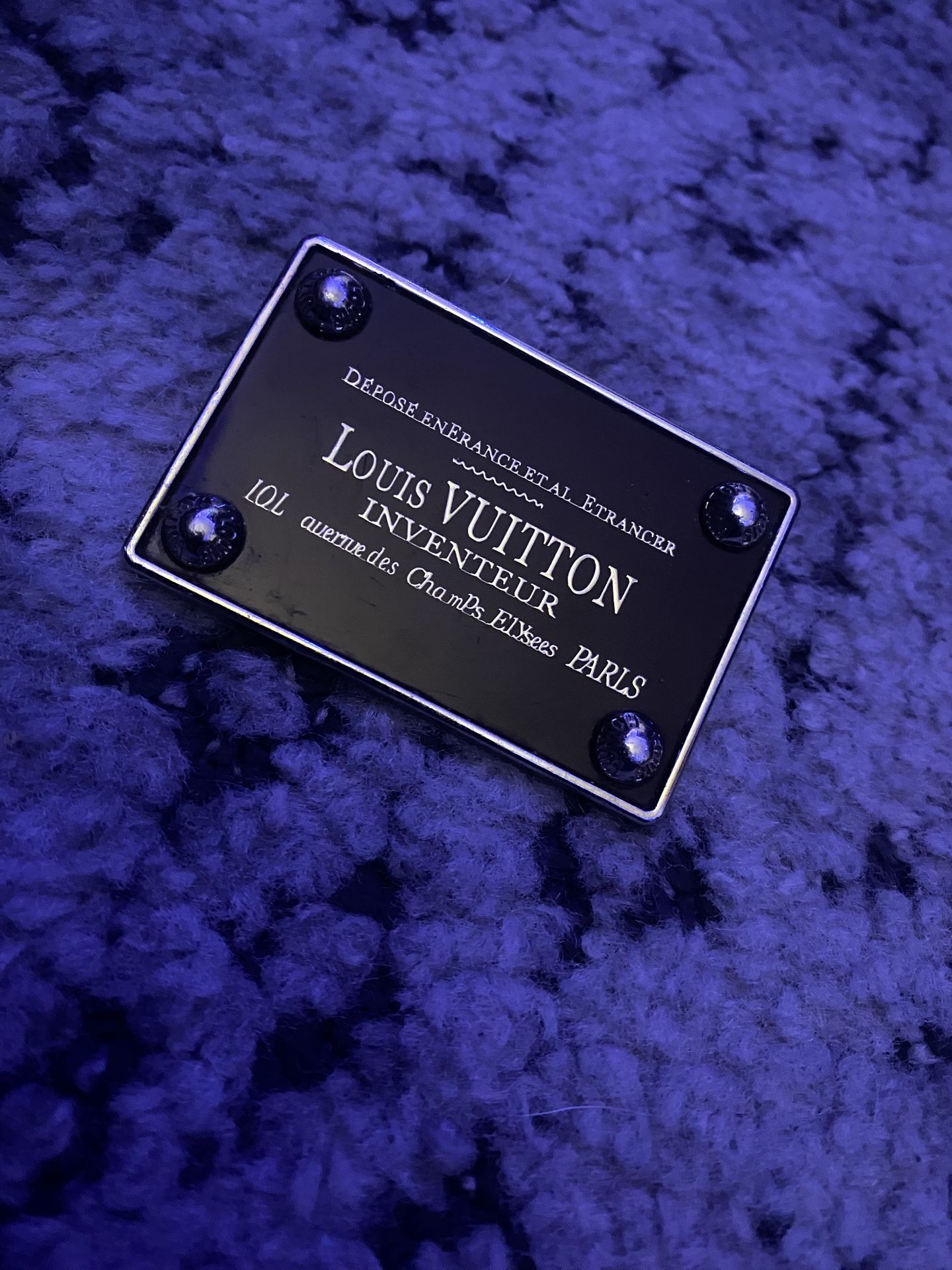 Luis vuttion belt buckle
