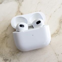 Apple AirPods 3rd Generation Bluetooth Wireless Earbuds White
