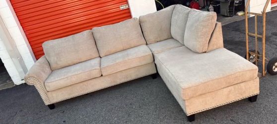 Beige Sectional Sofa with Chaise and Nailhead Trim