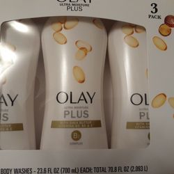 BRAND NEW 3 BOTTLES OF OLAY BODY WASH