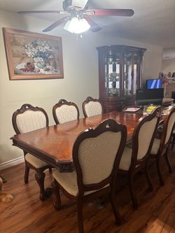 FREE Extendable Dining Table + 4 Chairs Pickup Only