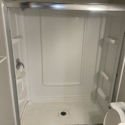 Bathtub/shower Reglaze 