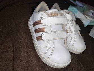 Size 6C toddler Adidas