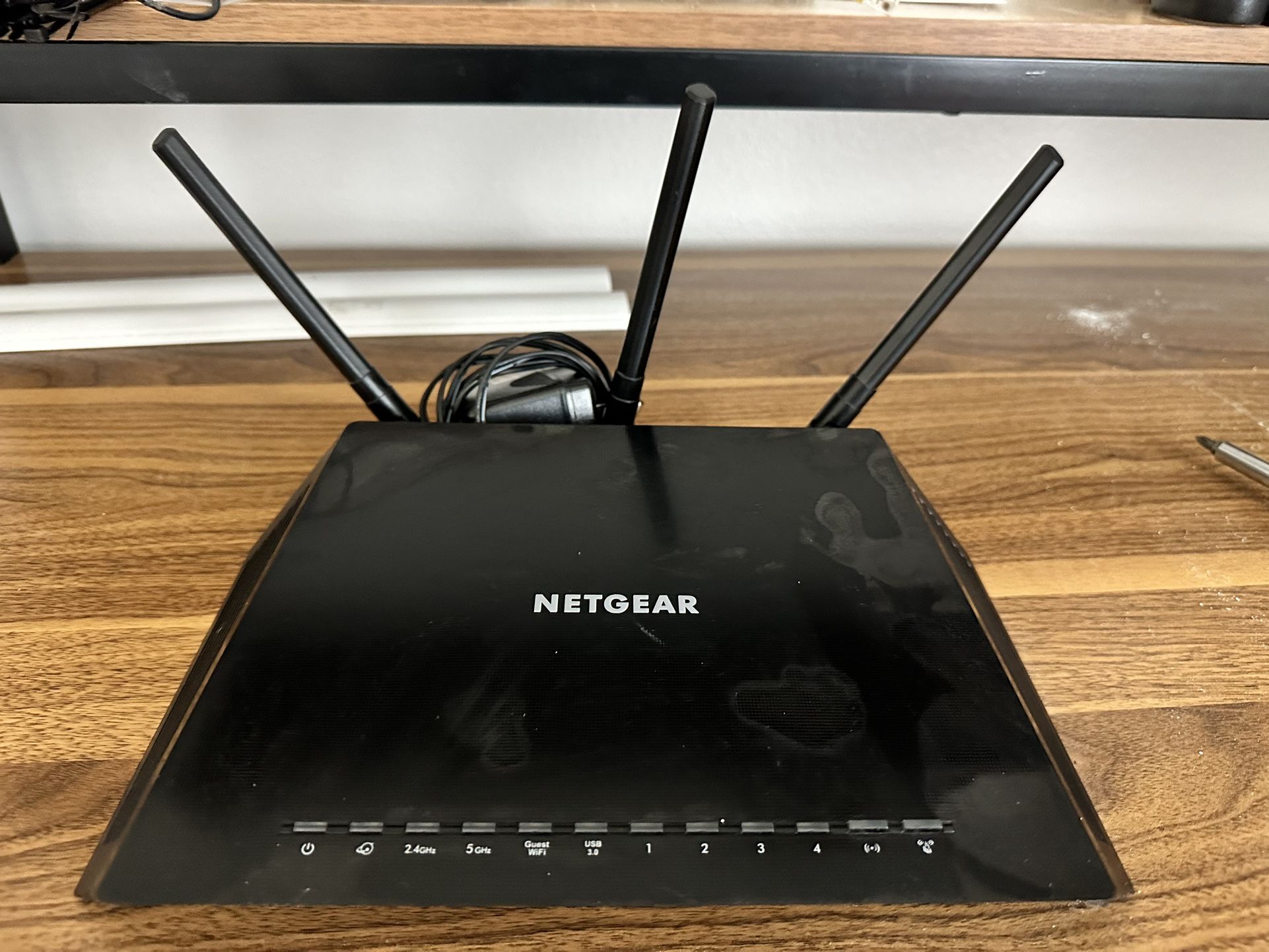 NETGEAR Nighthawk Smart Wi-Fi Router, R6700 - AC1750 Wireless Speed Up to 1750 Mbps