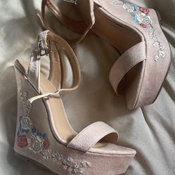 Gorgeous Pink Wedge Heels 