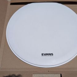 Evans EQ3 NO PORT COATED WHITE 22 Inch Bass Drum Head 
