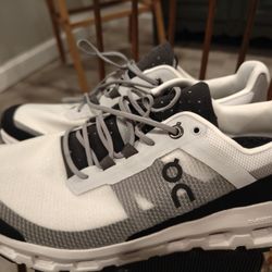 ✨ New Women’s On Cloudvista Sneakers – Size 8.5