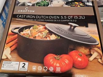 Cast iron pot