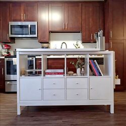 White Kitchen Island