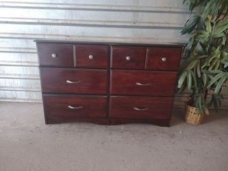 🟣 medium size precious dresser with 6 drawers in good shape and condition 🟣