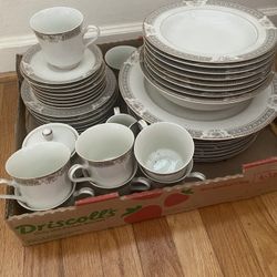 Mikasa Dinner Setting