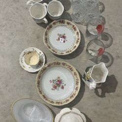 Lot of dishes set dinnerware