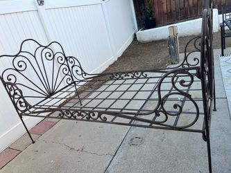 Free iron bed frame