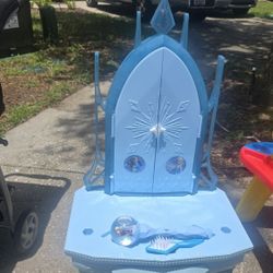 Elsa Mirror