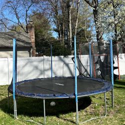 🟦 14FT ZUPAPA TRAMPOLINE w/ SAFETY NET + LADDER – READY TO USE - only 3 yrs old