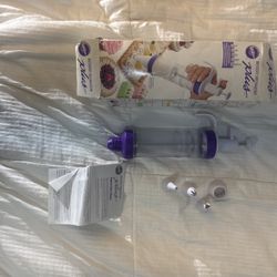 Wilton Dessert Decorator Plus 
