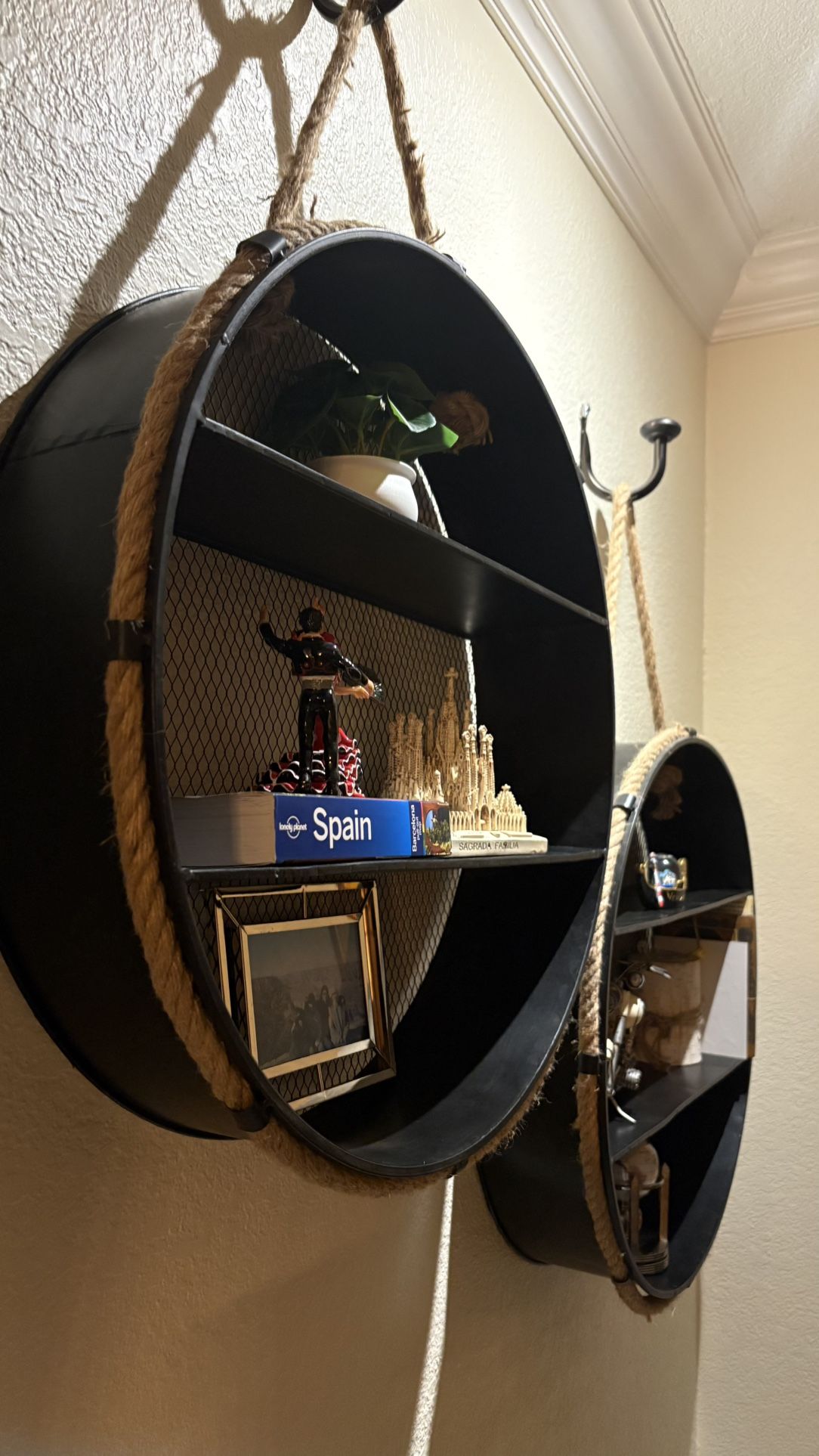 2 Decorative Shelves With Iron Hooks