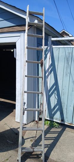 Se vende escalera de aluminio 20 pies