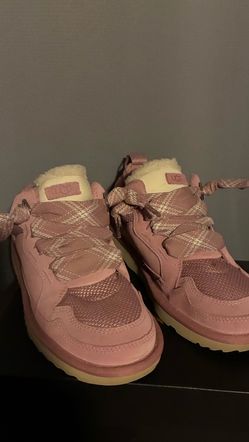 UGG Lowmel Sneakers Pink Size 4 - Like New!