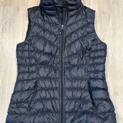 Athleta Goose Down Puffer Best black Quilted Women’s Medium Zip