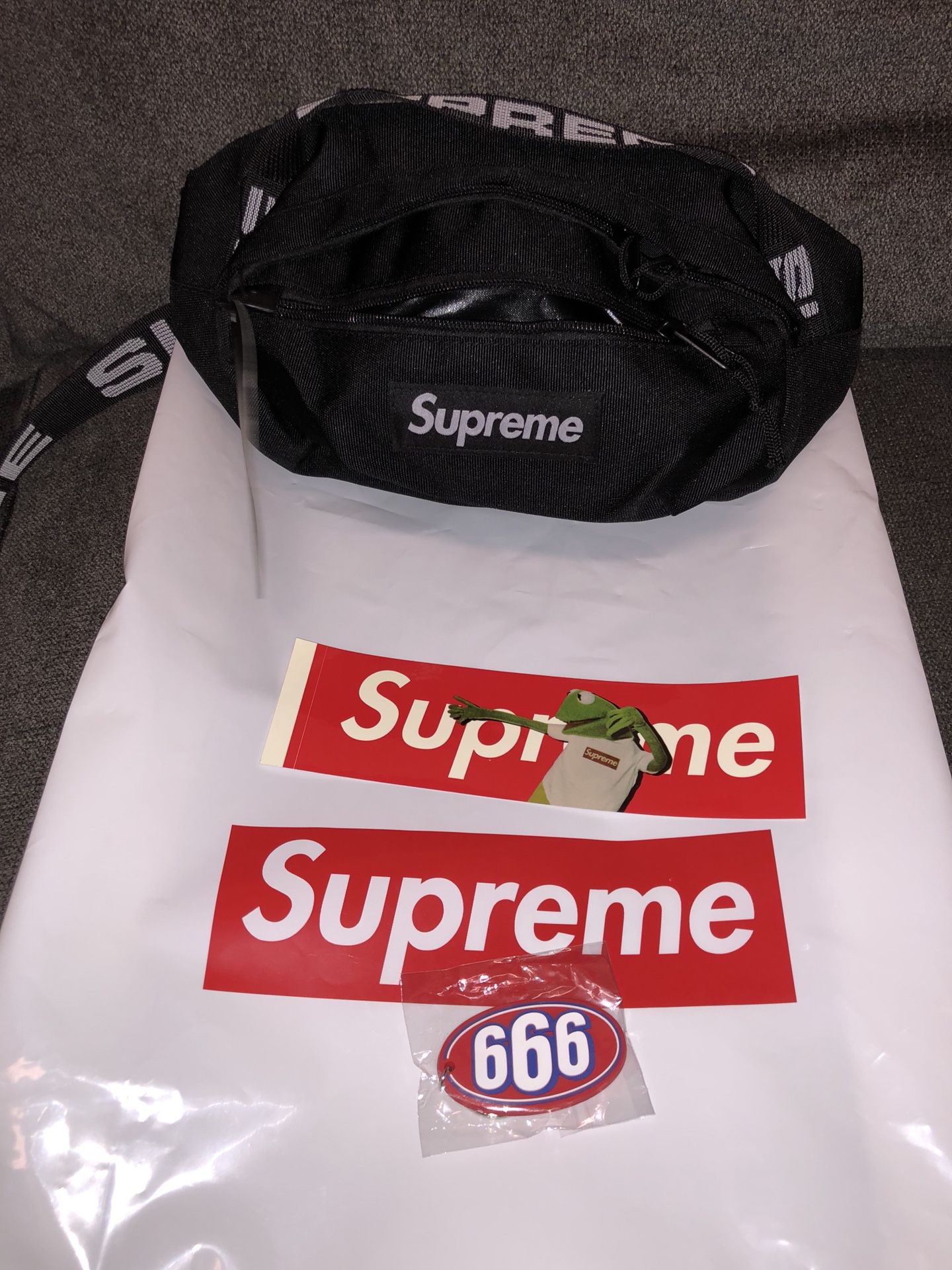 Supreme SS18 waist bag