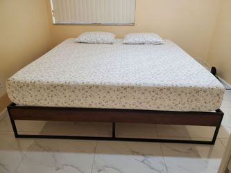 King Size Bed, full size bed, 2 twin size beds for a great price