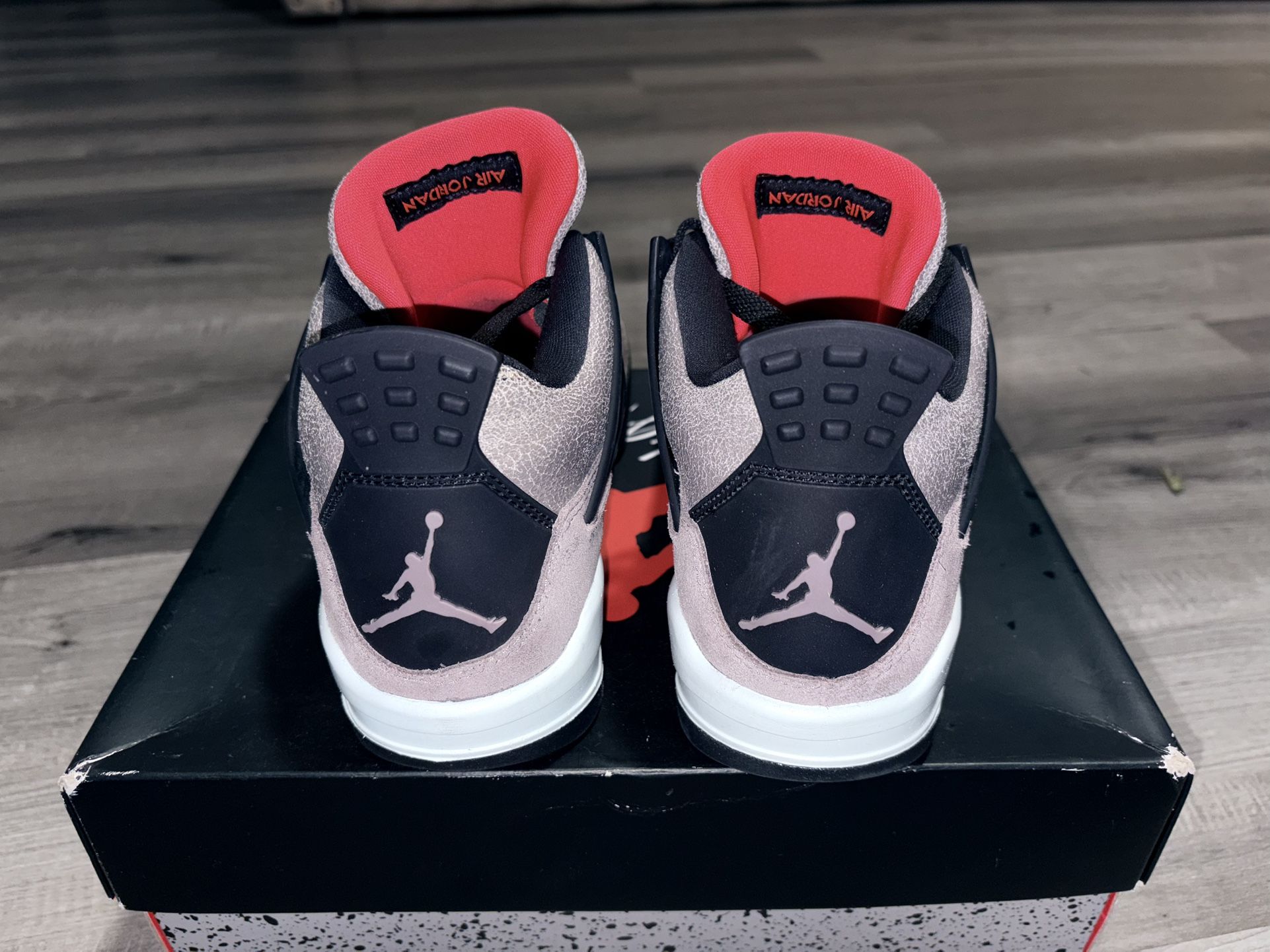 Air Jordan 4 Retro “Taupe Haze” Size 6.5Y/ Women
