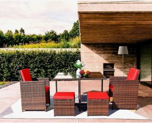 New 5 Pieces Patio Sets Outdoor Wicker Conversation Sets Rattan Chairs with Ottomans and Tempered Glass Table New in box LCRF2C2F7, LCRF2T Sit down