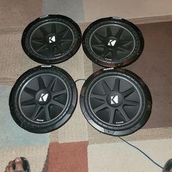 4 Car Speakers  12 Inch Kickers 