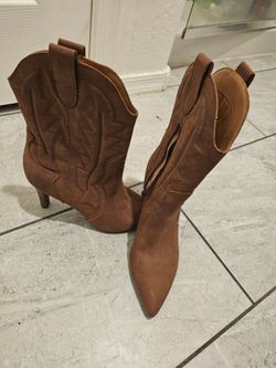 Ladies 8.5