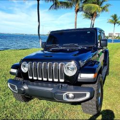 2019 Jeep Wrangler Sahara 