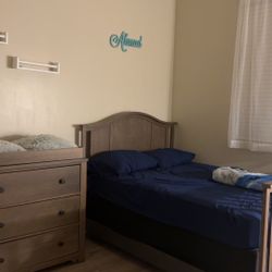 Full Bed And Dresser 