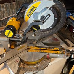 Dewalt Dual Bevel 15amp  Sliding Mitre Saw