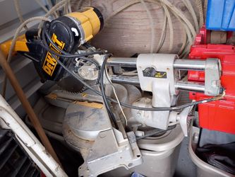 DeWalt saw
