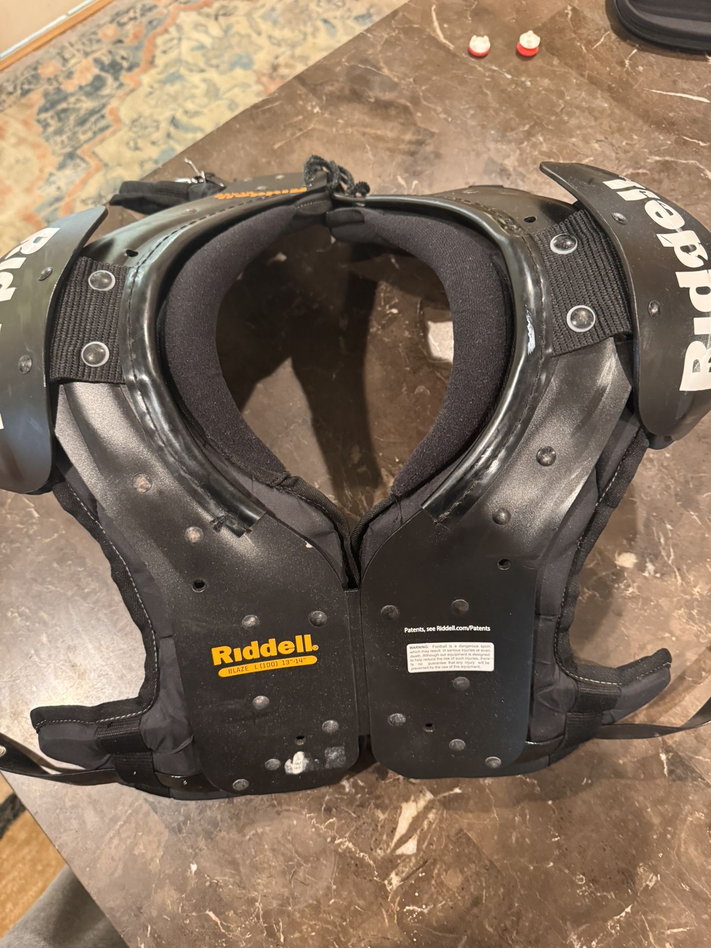 Riddell Shoulder Pads (Large)