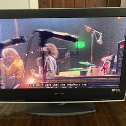 TV - Sony Bravia 32”