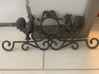Wall decor (roosters) heavy 18” in length