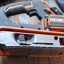 Ridgid Combo Drill, Charger, Battery, And Sander Like Brand New