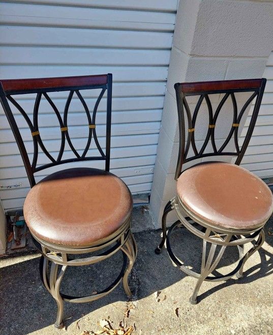 Set of 2 Metal Bar Stools