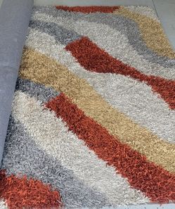 8×10 Carpet Almost Brand New Used For 1week