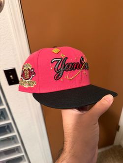 NY Yankees Pink fitted hat size 7 3/8
