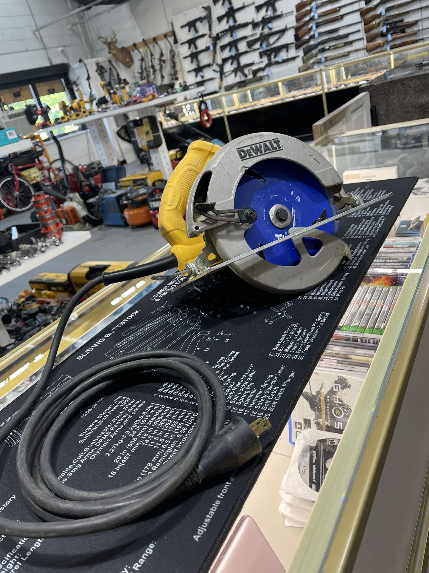 DeWalt 7 1/4 Inch Circular Saw Corded.