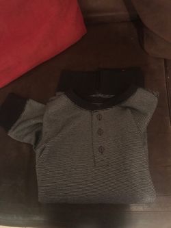 Long sleeve shirt sweater like look