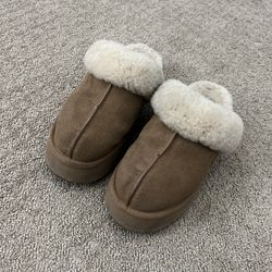 tasman uggs in size 6 womans