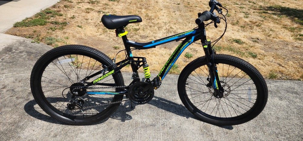 24 Inch Mongoose Trailblazer 21 Speed Mountain Bike